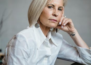 5 Empowering Fashion Tips for Women in Their 50s